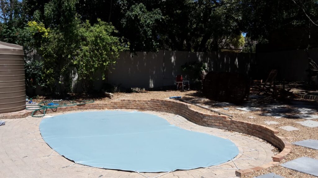 POOL COVERS EVAPORATION PROTECTION SWIMMING